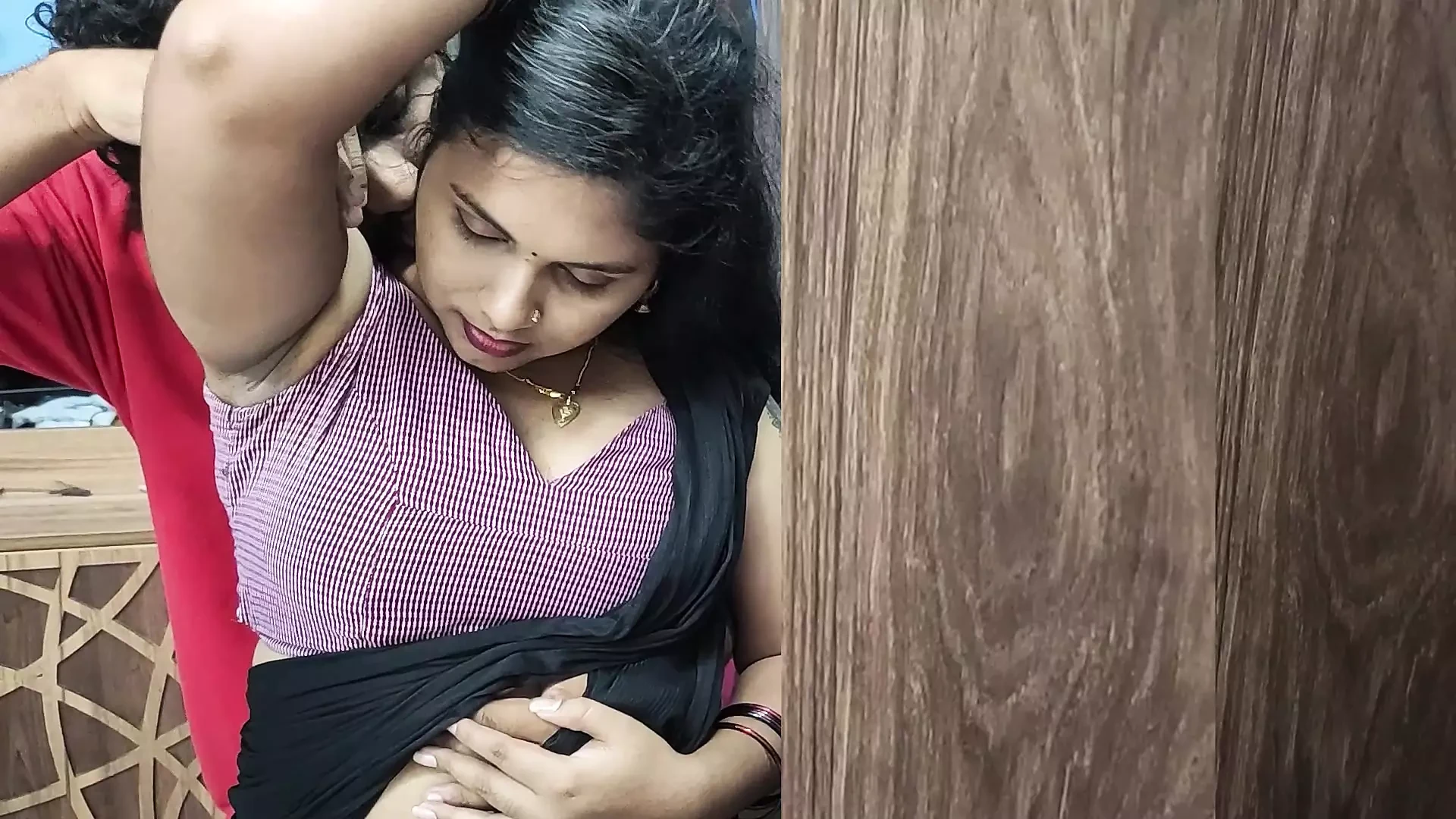 Sex with my hot bhabhi girl friend in half saree