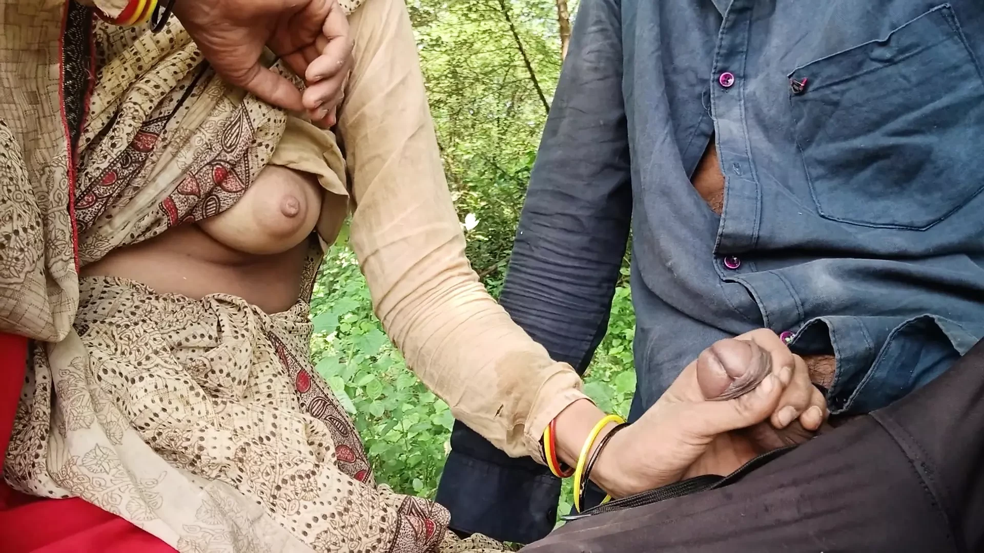 Out door bhabhi's boobs come out