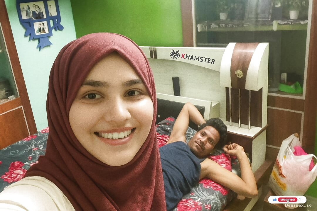 Pakisthani Kashmiri Girl with boyfriend Bedroom video By -Snapchat143,Snapchat143