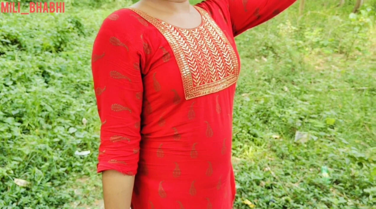 Village Hot girl xxx in jungle hindi audio sex , Desi local jungle sex video public place risky xxx