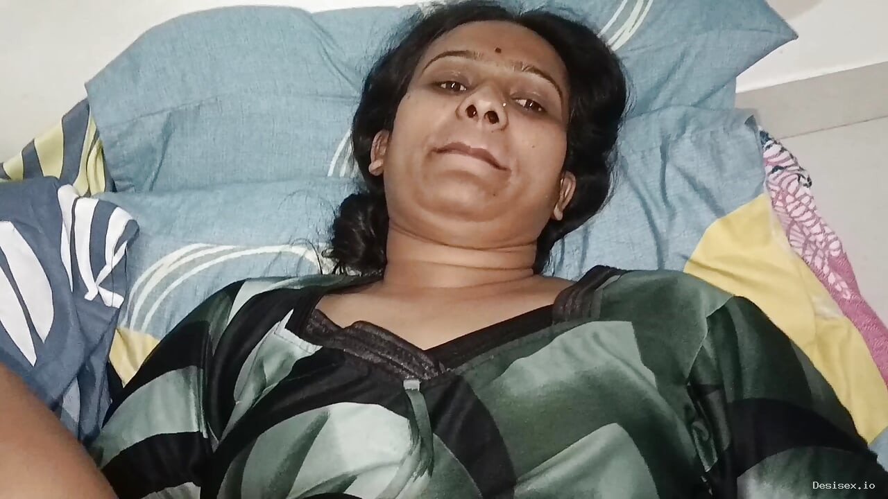 Close up pussy fuck by using silicon condom,Kavita _zawazawi