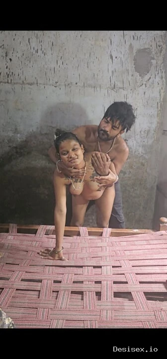 Desi Indian village girl has painful full sex – hindi audio hd