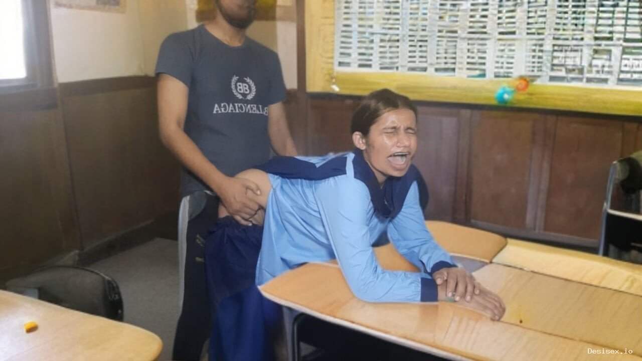 Indian virgin school girl fucked her boyfriend for the first time,Billogulnaz